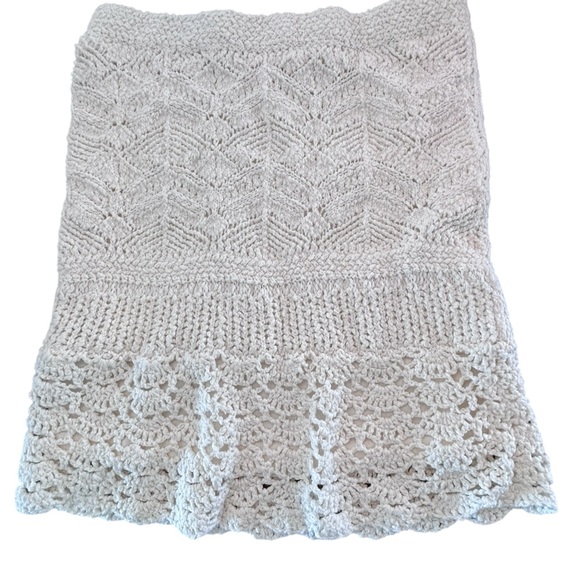 Hollister Dresses & Skirts - Hollister White Crochet Knit Mini Skirt Size Small Boho